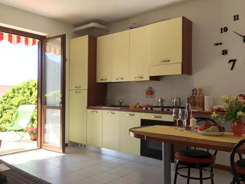 Irina'S House With View On Like And Swimming Pool Appartement Riva di Solto